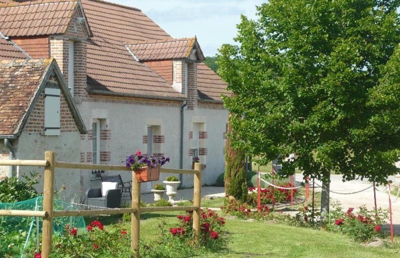 La Ferme De La Maugerie Bed & Breakfast Thoury Exterior photo